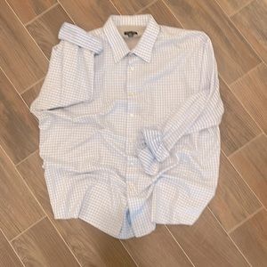 Men’s casual dress shirt. 60% Cotton/Poly blend